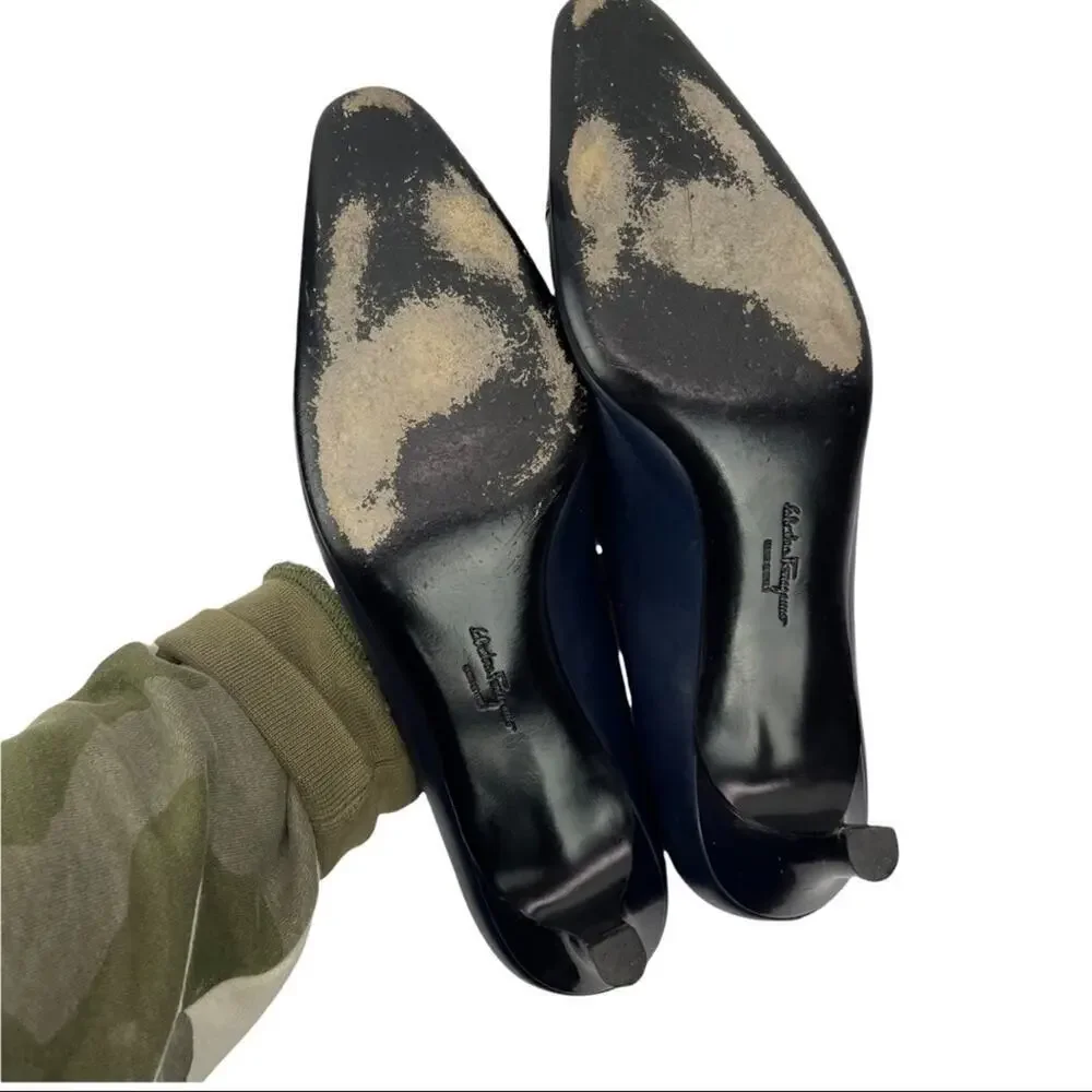 VTG Salvatore Ferragamo Navy  Dual Texture Patent Cap Toe/Leather Heels Pumps 9